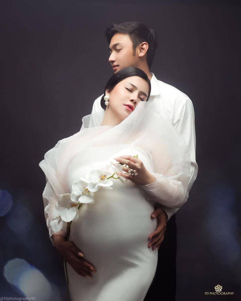 maternity Felicya Angelista (instagram.com/fdphotography90)