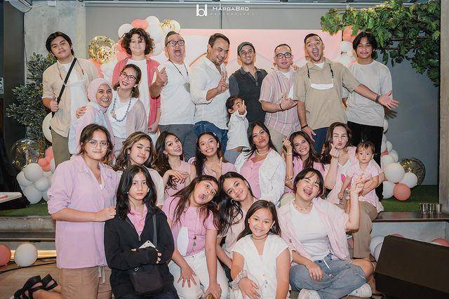 momen keseruan baby shower Nola B3 (instagram.com/riafinola)