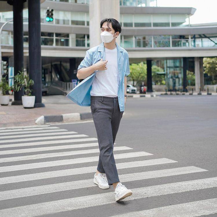 Ankle pants Kasual (instagram.com/kasual.id)