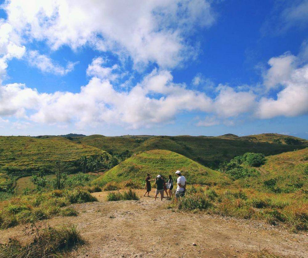 Bukit Teletubbies, Nusa Penida (instagram.com/meniksuyani)