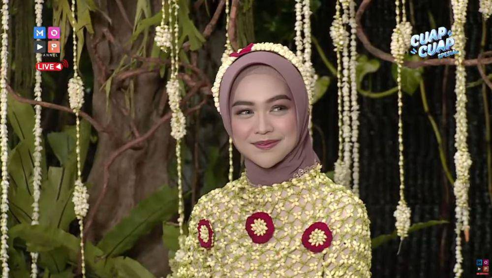 momen siraman Ria Ricis (YouTube.com/MOP Channel)
