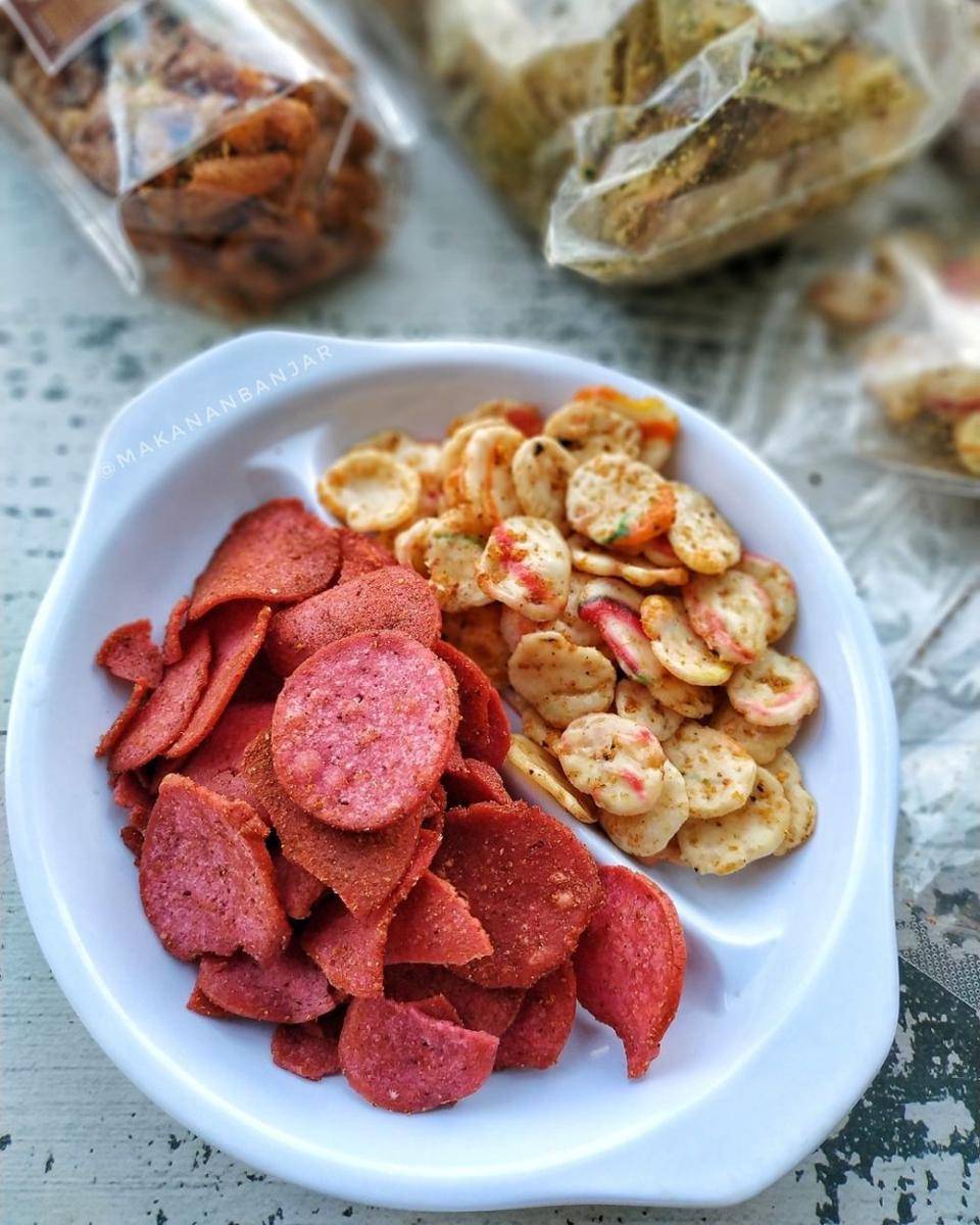 keripik sosis (instagram.com/makananbanjar)