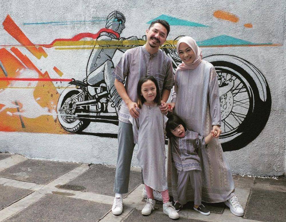 OOTD ala Keluarga Omesh dan Dian Ayu. (instagram.com/dianayulestari/)