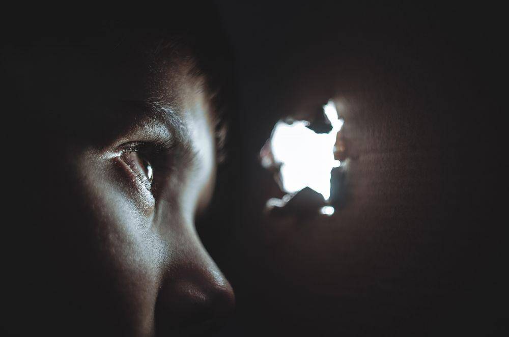 ilustrasi pengawasan (unsplash.com/Dmitry Ratushny)