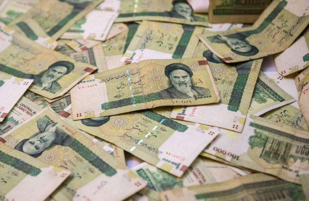potret uang kertas rial Iran (twitter.com/mdubowitz)