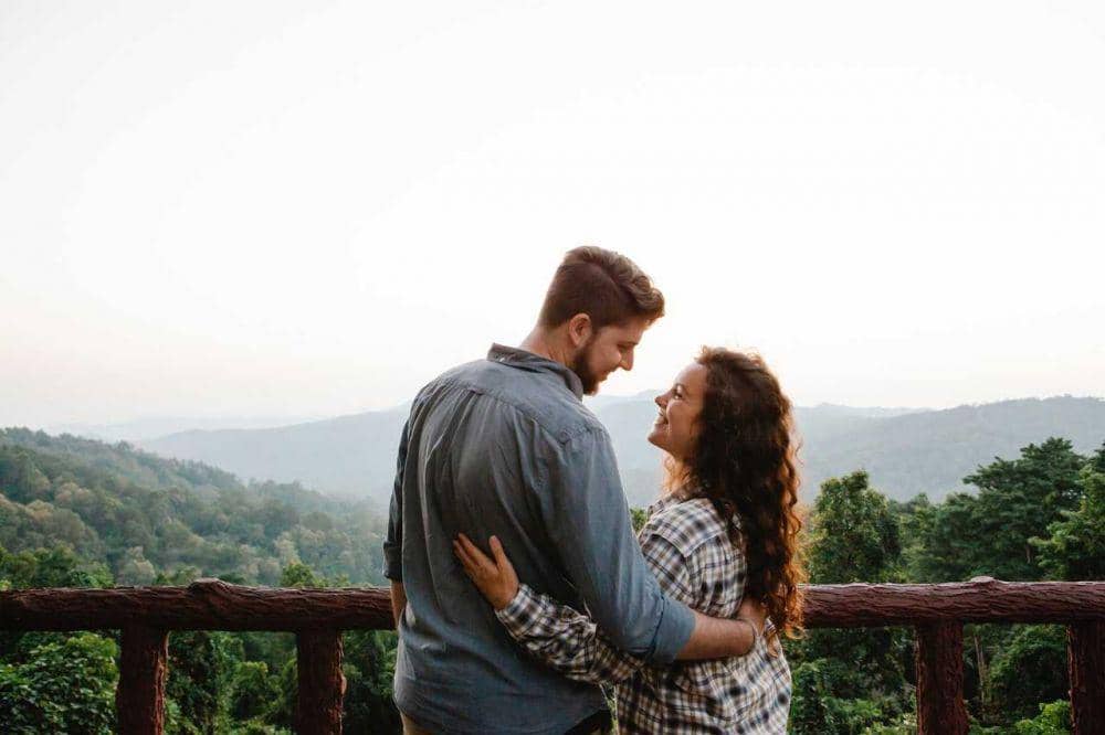 5 Hal yang Membuat Pacar Makin Jatuh Cinta sama Kamu, Pertahankan!