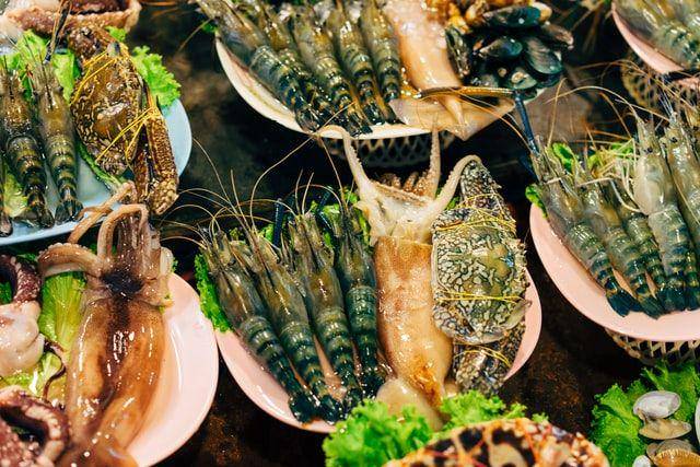 ilustrasi ragam seafood (unsplash.com/markuswinkler)