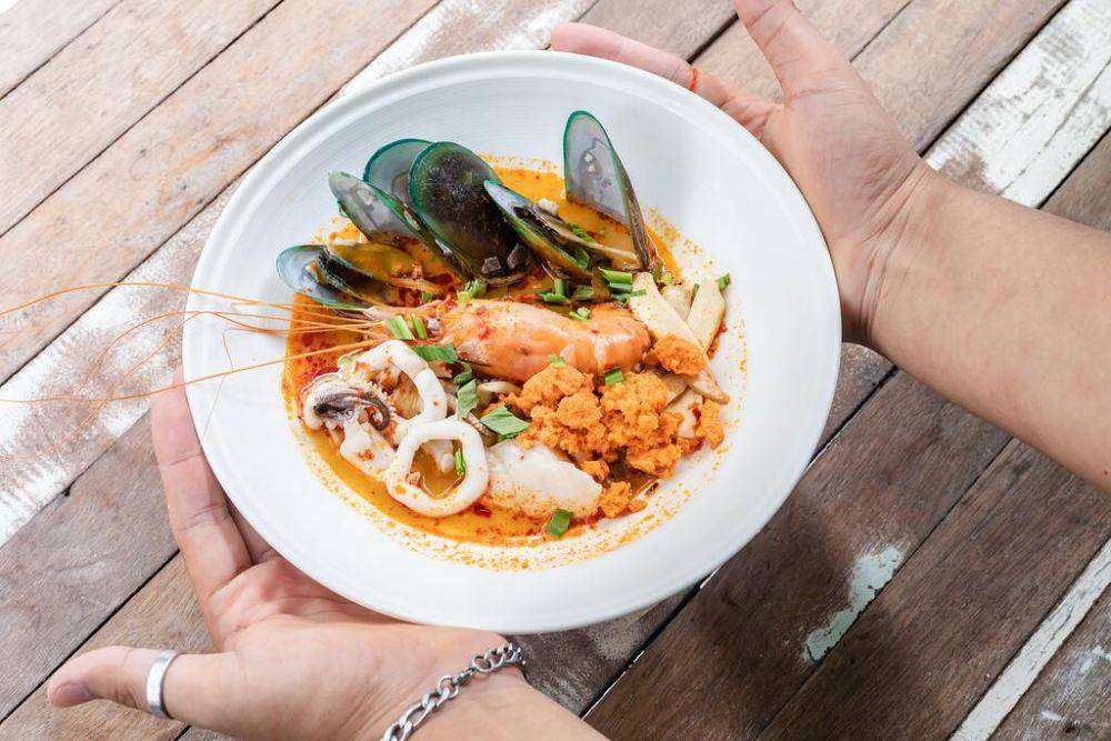 ilustrasi penyajian tom yam (unsplash.com/streets_of_food)