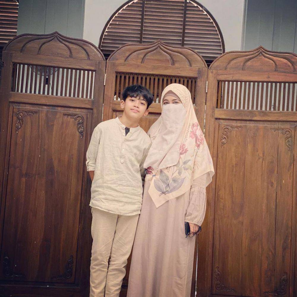 Pipik Dian Irawati dan Attaya Bilal Rizkillah (instagram.com/_ummi_pipik_)