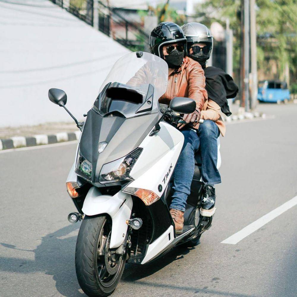 Fadli Akhmad dan Nur Ayu Chesty Maharani (instagram.com/superfadli)