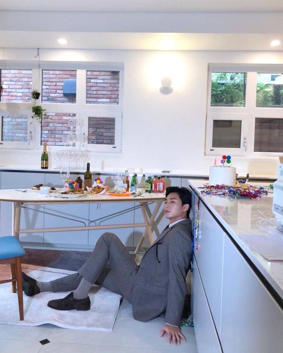 Park Seo Joon  (instagram.com/bn_sj2013)