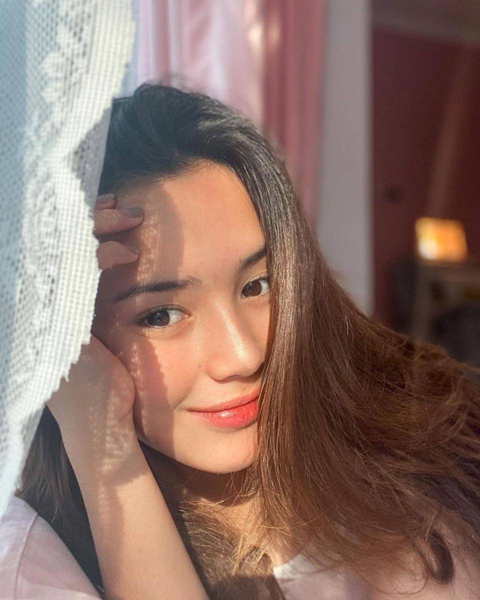 Beby Tsabina (instagram.com/bebytsabina)