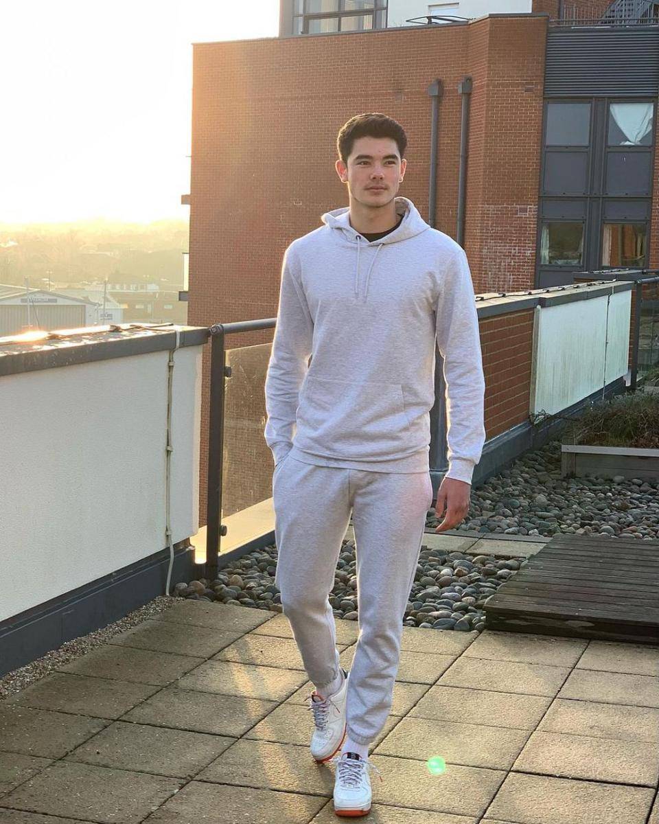 Elkan Baggott (instagram.com/elkanbaggott)