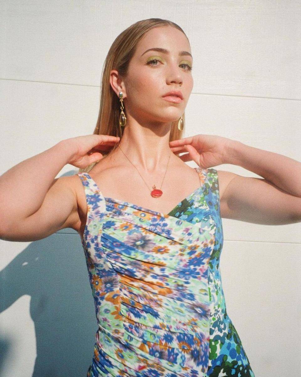 Emily Rudd (instagram.com/emilysteaparty)