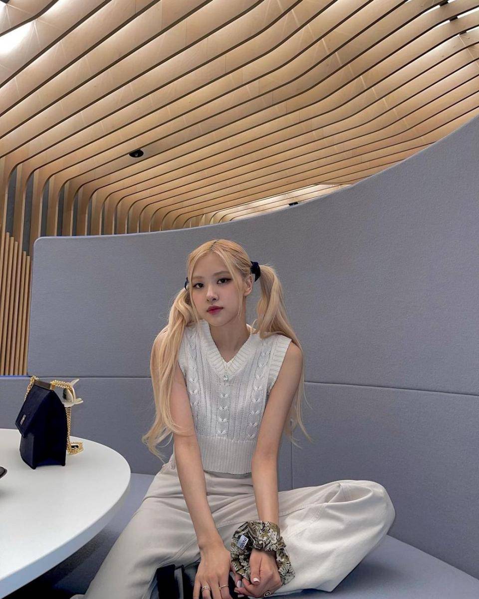 Rosé BLACKPINK (instagram.com/roses_are_rosie)