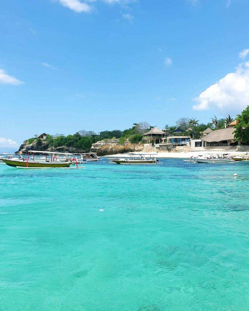 Mushroom Bay, Nusa Lembongan (instagram.com/frenchie_travelfit)