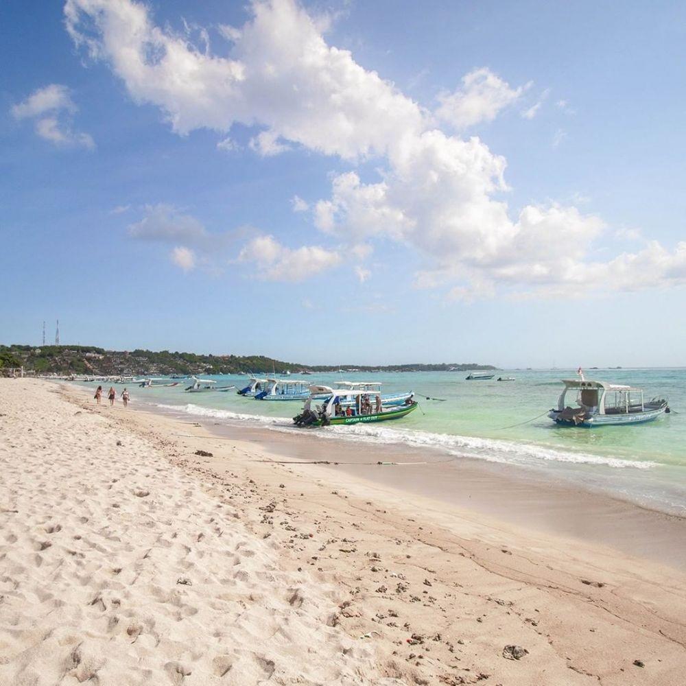 Pantai Jungut Batu, Nusa Lembongan (instagram.com/coastcouturebali)