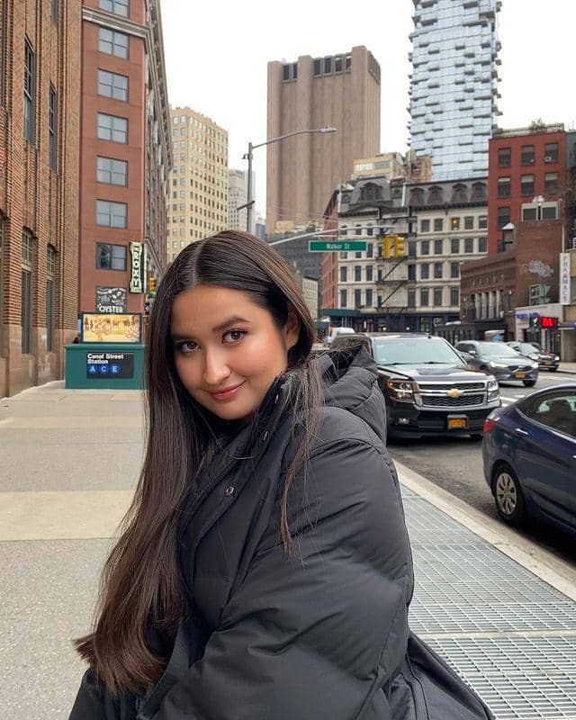 potret Stephanie Poetri (instagram.com/stephaniepoetri)