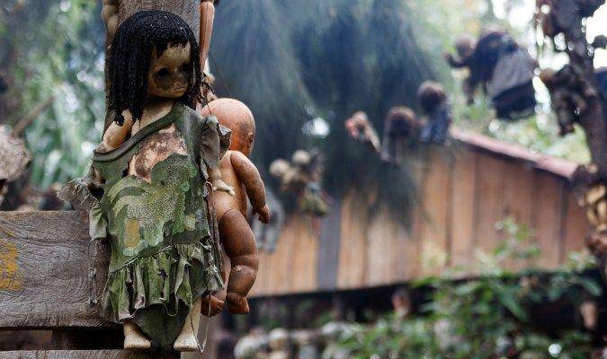 Island of the Dolls (Journey Mexico)