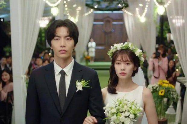 Cuplikan drama Because This is My First Life (dok. TVN/Because This is My First Life)