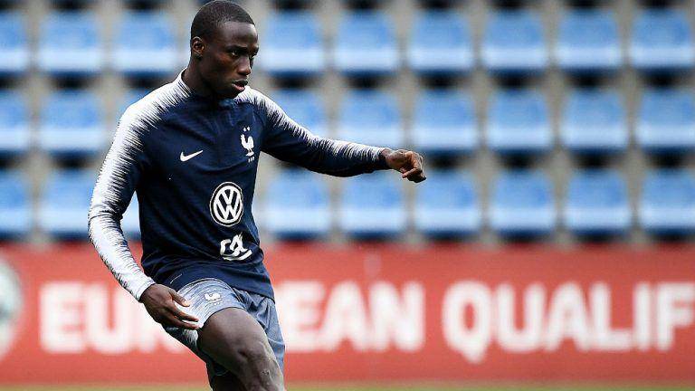 potret Ferland Mendy bersama timnas Prancis (dailytimes.com.pk)