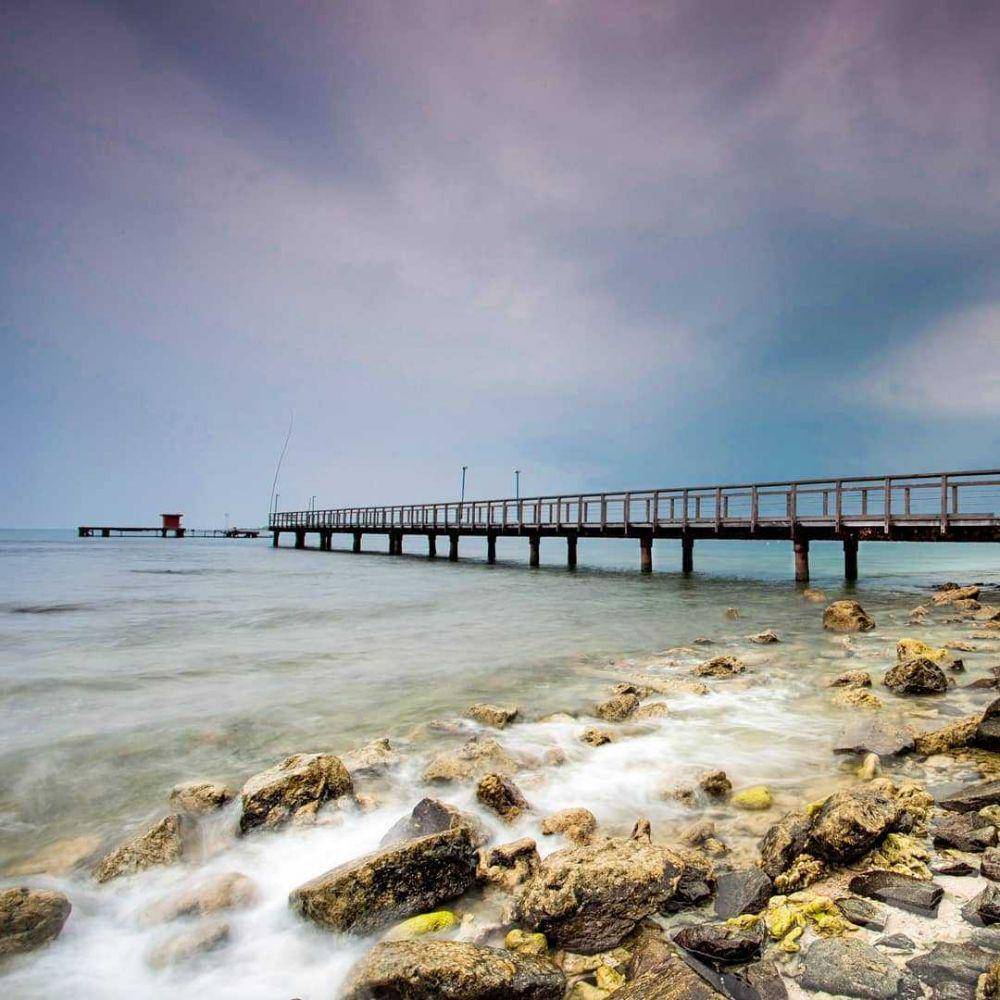 Pantai Tanjung Lesung, Banten (instagram.com/pesonaid_travel)