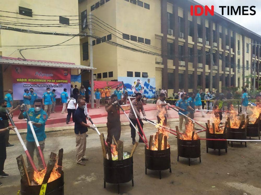 Polda Lampung Musnahkan Barang Bukti Narkotika Rp147 Miliar!