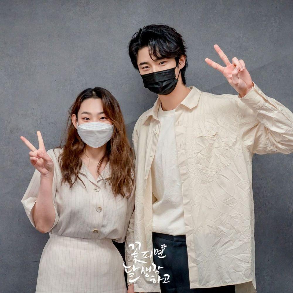 potret pembacaan naskah When Flowers Bloom, I Think of the Moon (instagram.com/kbsdrama)