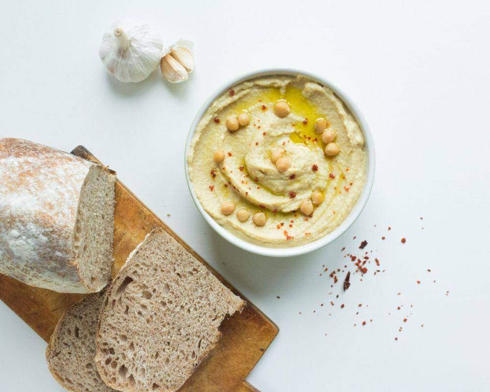 ilustrasi hummus dukkah (unsplash.com/Nicholas Barbaros)