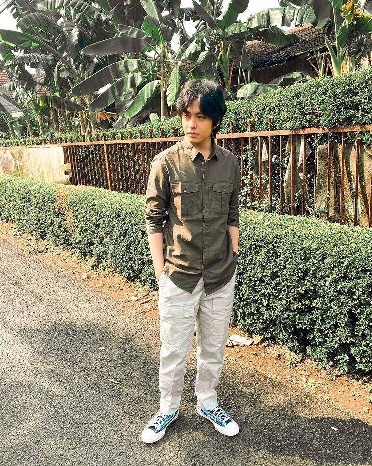 Ide outfit ala Angga Yunanda (instagram.com/anggayunandareal16