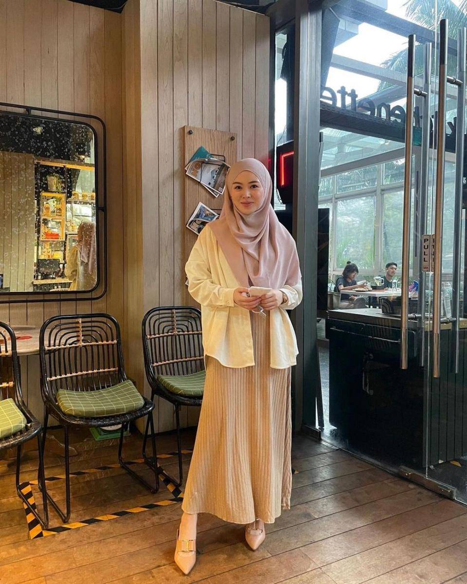 Outfit Ayana Moon. (instagram.com/xolovelyayana)