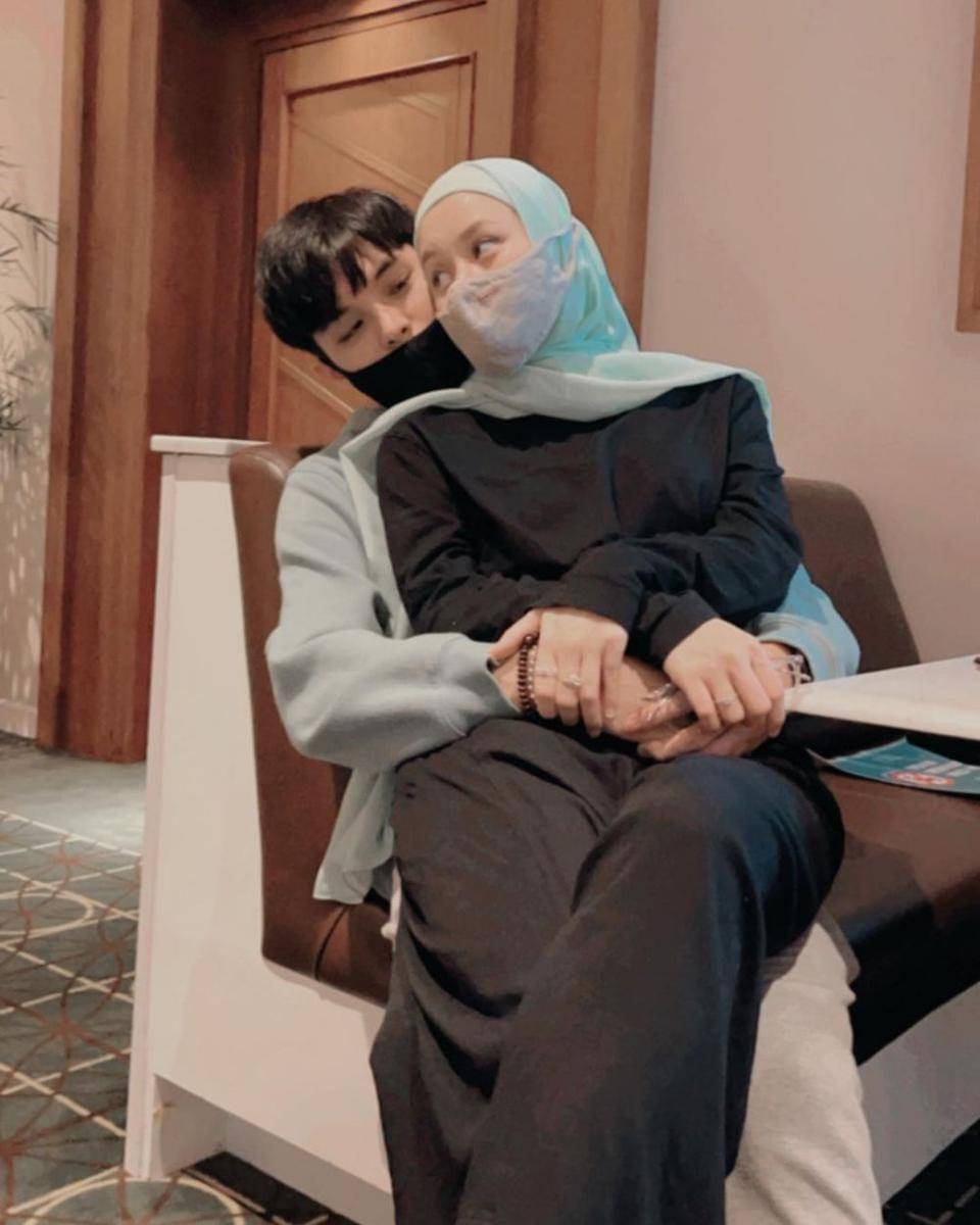 potret Dinda Hauw dan Rey Mbayang (instagram.com/dindahw)