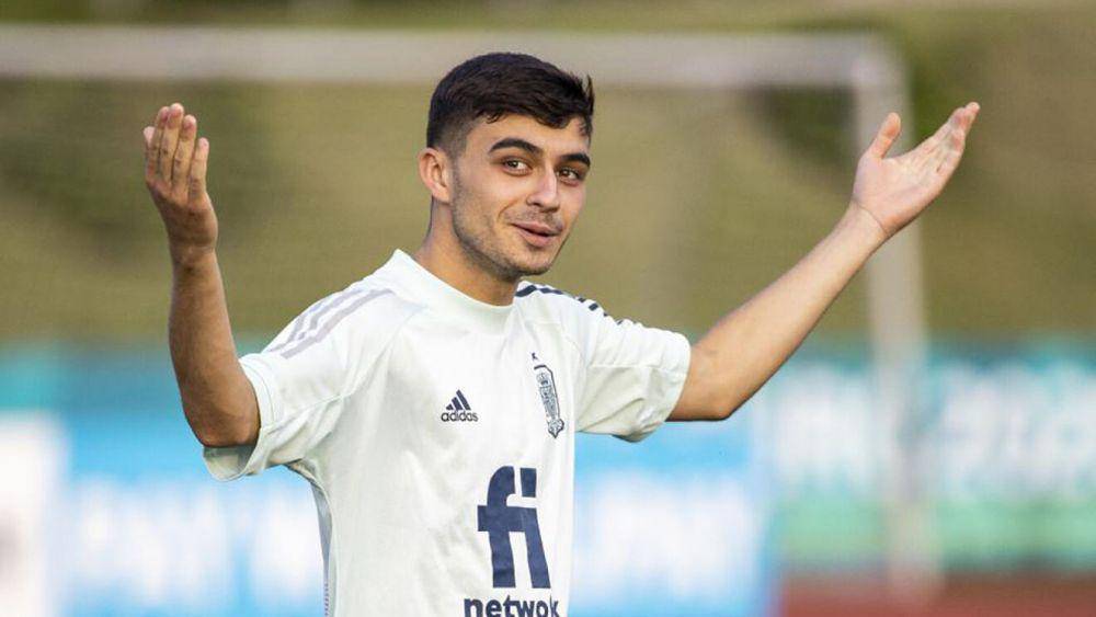 potret Pedri saat menjalani latihan bersama Spanyol (marca.com)