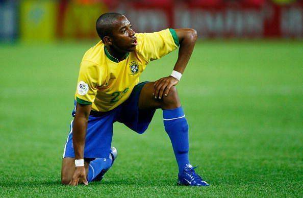 Robinho saat tampil membela Timnas Brazil. (sportskeeda.com)