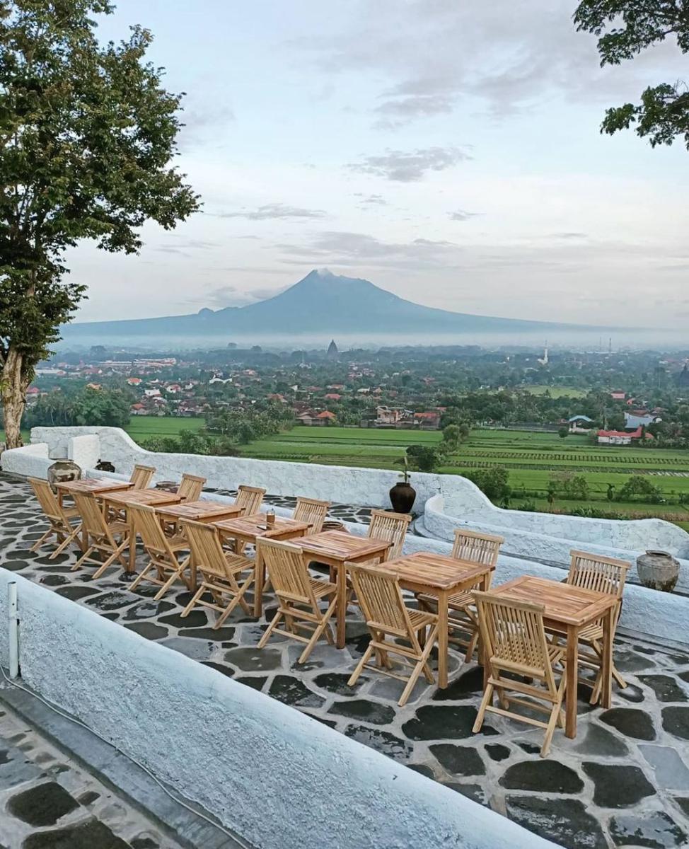 5 Rekomendasi Restoran View Alam di Jogja Buat Healing Tipis-tipis