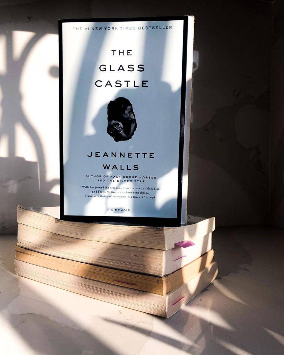 The Glass Castle karya Jeannette Walls (instagram.com/_bookish_babe_)