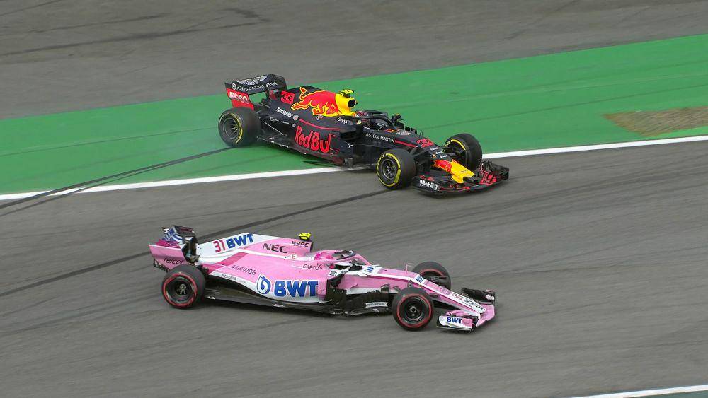 Max Verstappen terlibat insiden dengan Esteban Ocon pada GP Brazil 2018 (formula1.com)
