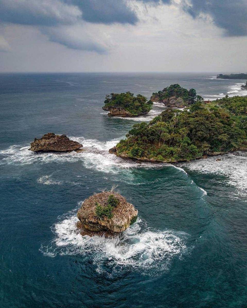 pantai madasari (instagram.com/inimahjabar)