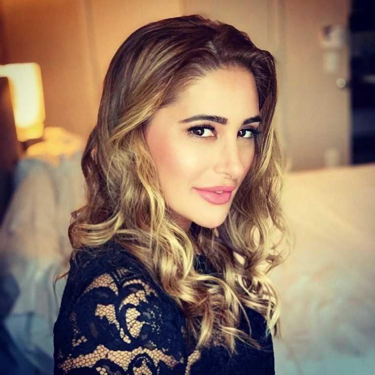 Nargis Fakhri (instagram.com/nargisfakhri)