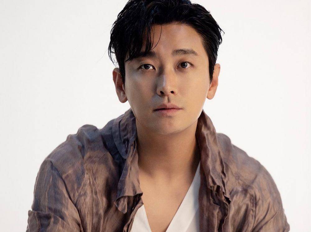 Ju Ji Hoon (instagram.com/h_and_ent)