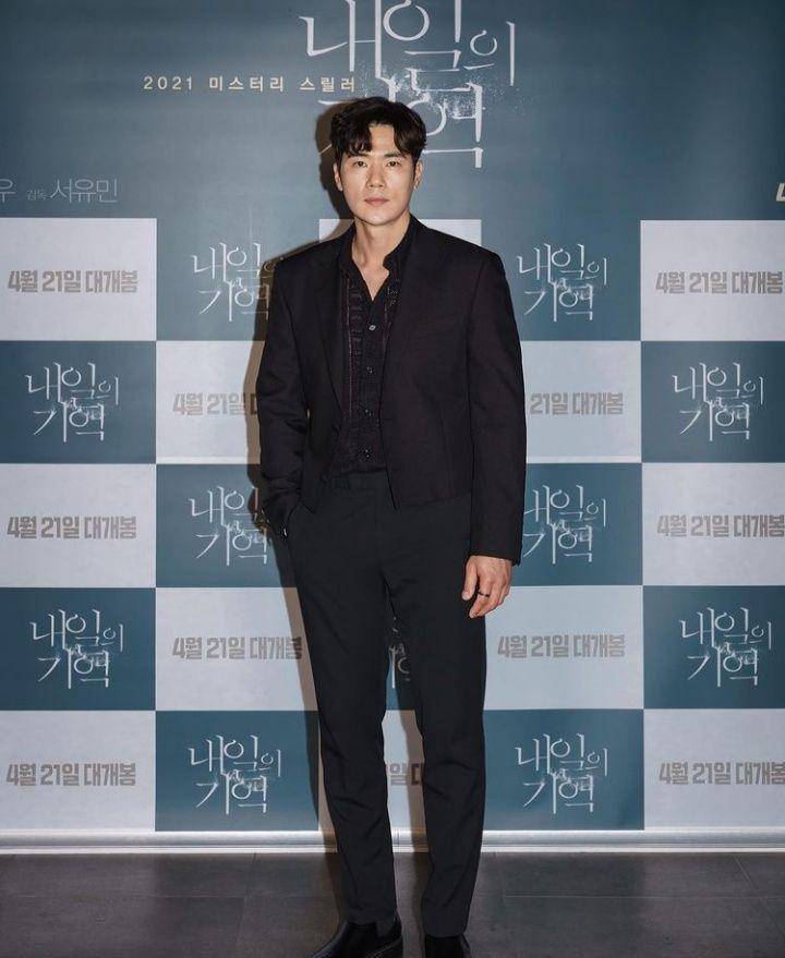 Kim Kang Woo (instagram.com/kingent_official)