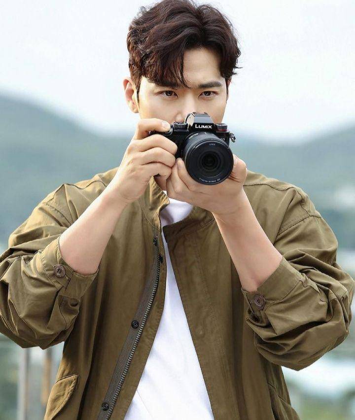 Kim Kang Woo (instagram.com/kingent_official)