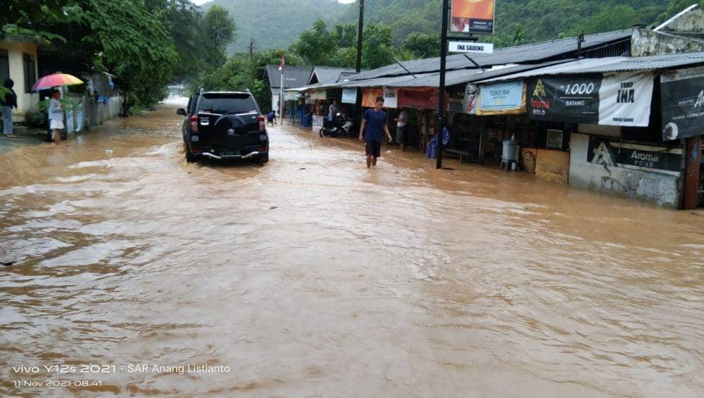 Kawasan Pelabuhan Sadeng tergenang air akibat banjir kiriman.(doc.Sar Satlinmas Wilayah 1 Gunungkidul)