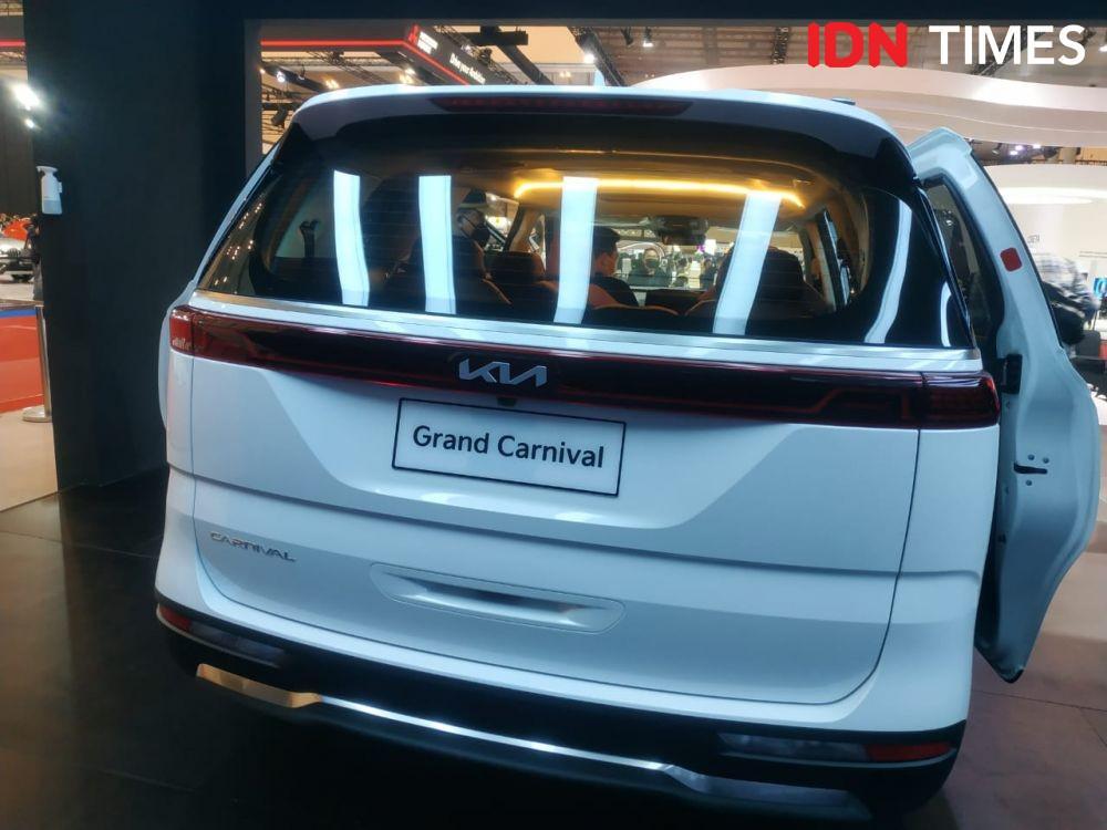 KIA Grand Carnival. (IDN Times/Dwi Agustiar)