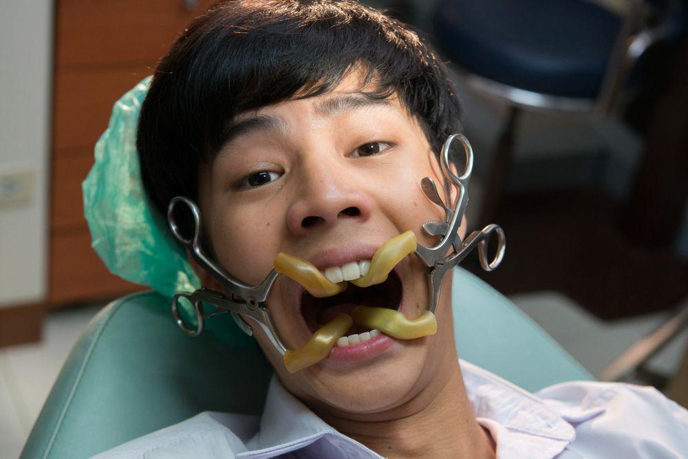 10 Film Thailand Paling Lucu yang Bikin Ketawa sambil Nangis, Pecah!