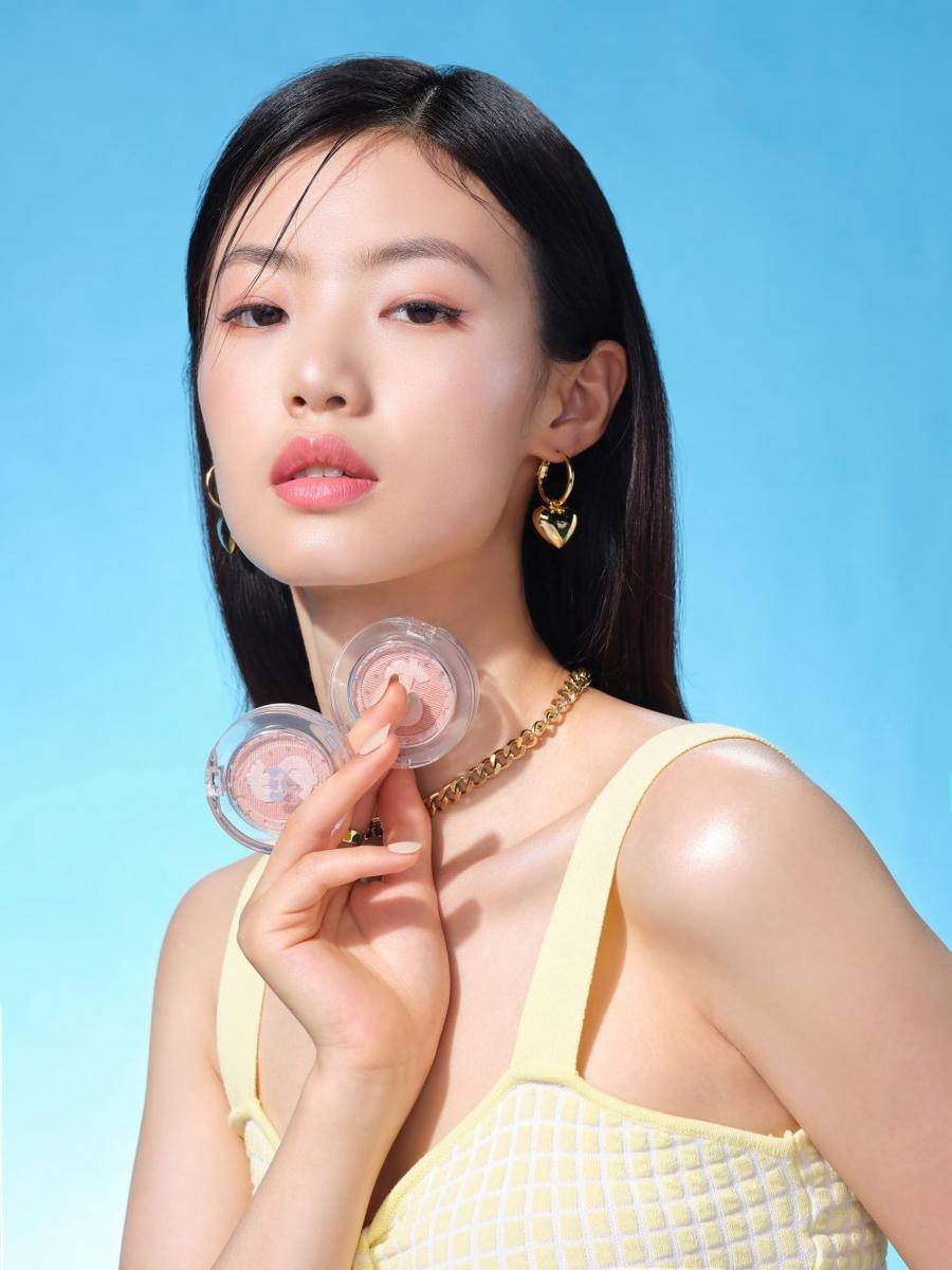 Tips peach makeup look ala Korea oleh barenbliss (BNB). Selasa (8/11/2021). dok. BNB
