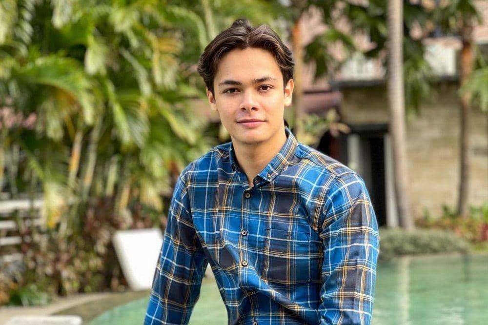 Bintangi Cinta di Dalam Perjodohan, 10 Potret Keren Bryan Andrew