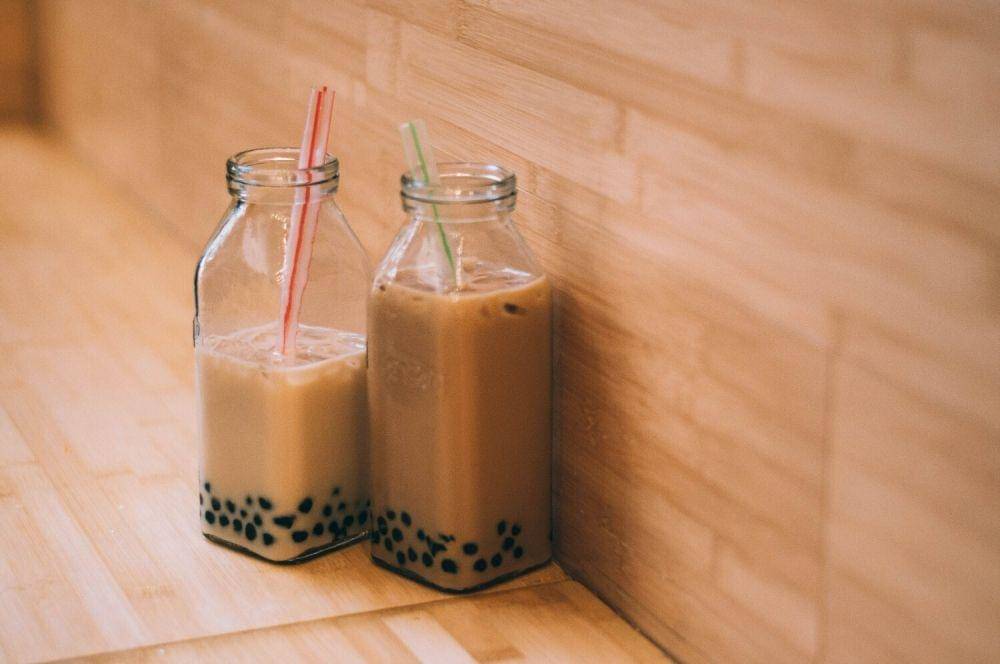 ilustrasi hong kong style milk tea (unsplash.com/Rosalind Chang)