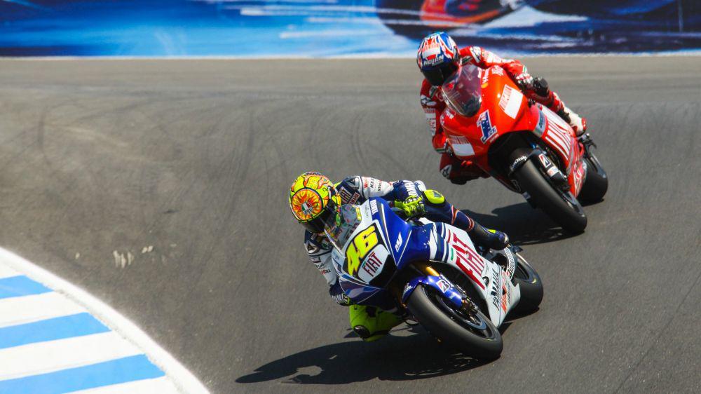 Valentino Rossi vs Casey Stoner (twitter.com/MotoGP)