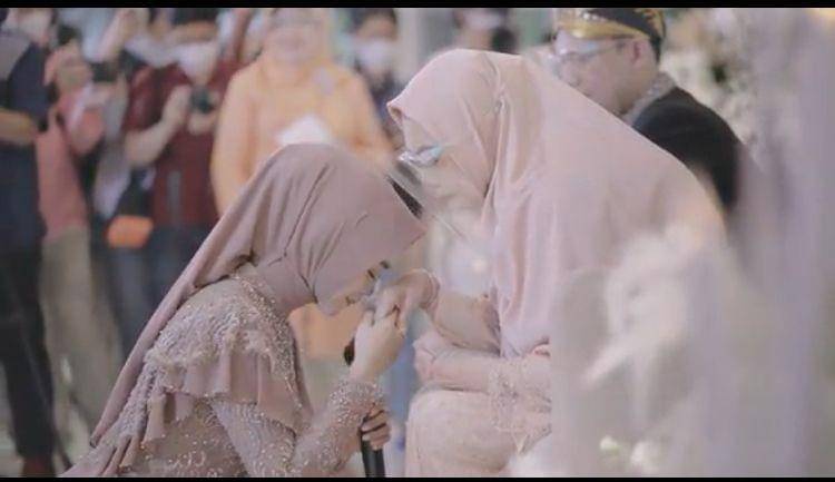 Ibu ricis (Instagram.com/riaricis1795)